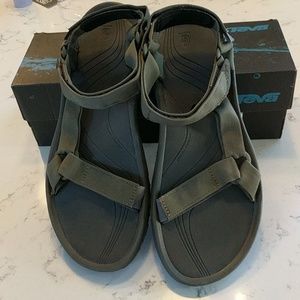 Men's TEVA hiking sandles